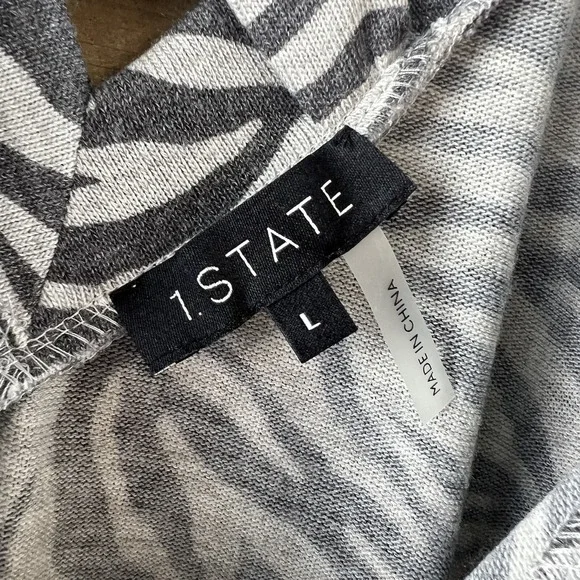 1 State Womens Shirt Long Sleeve Back Criss Cross Gray Chic Zebra Size Large - Picture 9 of 9